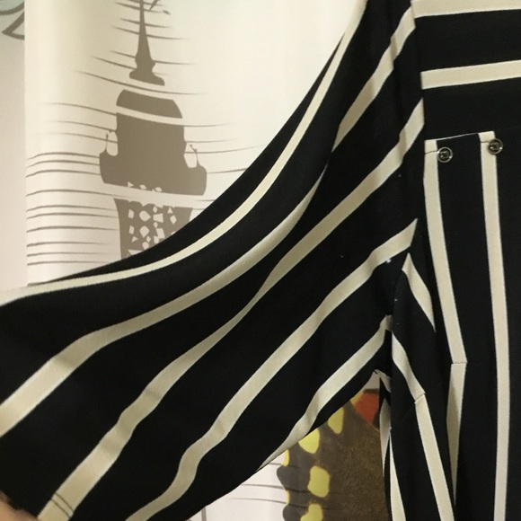 💥3/$20 Adrianna Papell Black and White 3/4 Sleeve Blouse, Size 1X - Picture 2 of 5